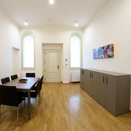 Sokolovska 91 Daire Prag