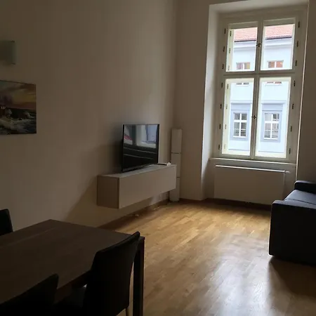 Apartment Sokolovska 91 *