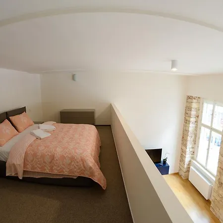 Appartement Sokolovska 91 *