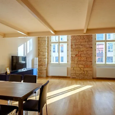 Appartement Sokolovska 91 *