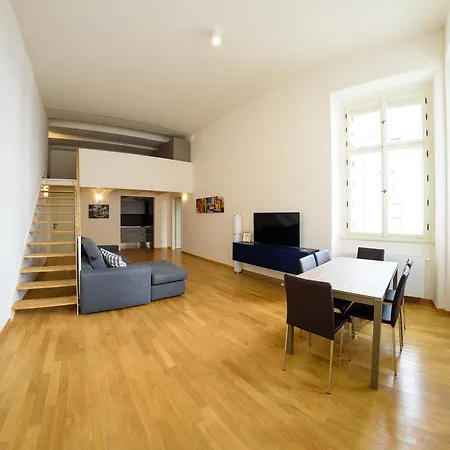 Appartement Sokolovska 91
